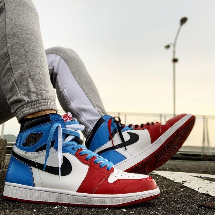 AIR JORDAN 1 PATENT WHITE BLUE RED SHOE
