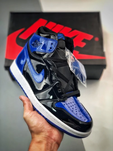 AIR JORDAN 1 PATENT BLACK BLUE SHOE